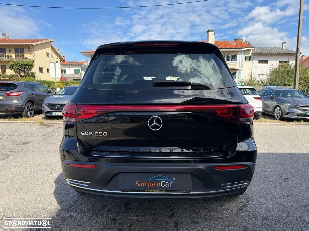 Mercedes-Benz EQB 250 Progressive - 13