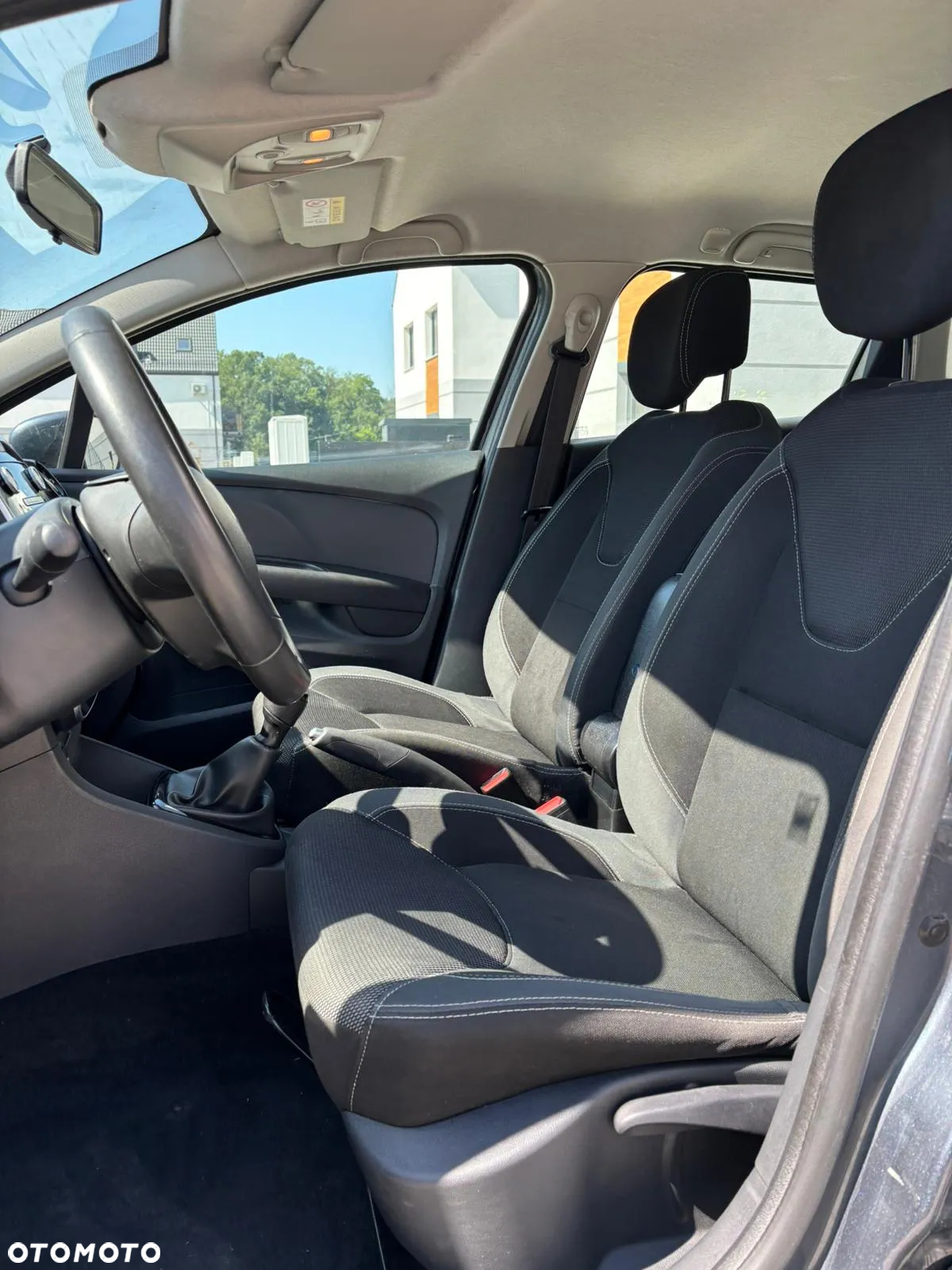 Renault Clio 1.2 16V Alize - 24