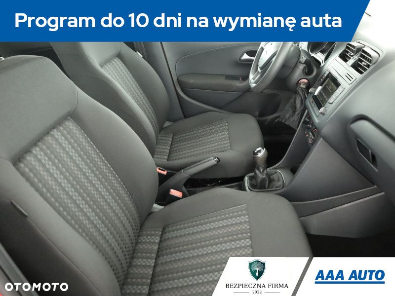 Volkswagen Polo - 8