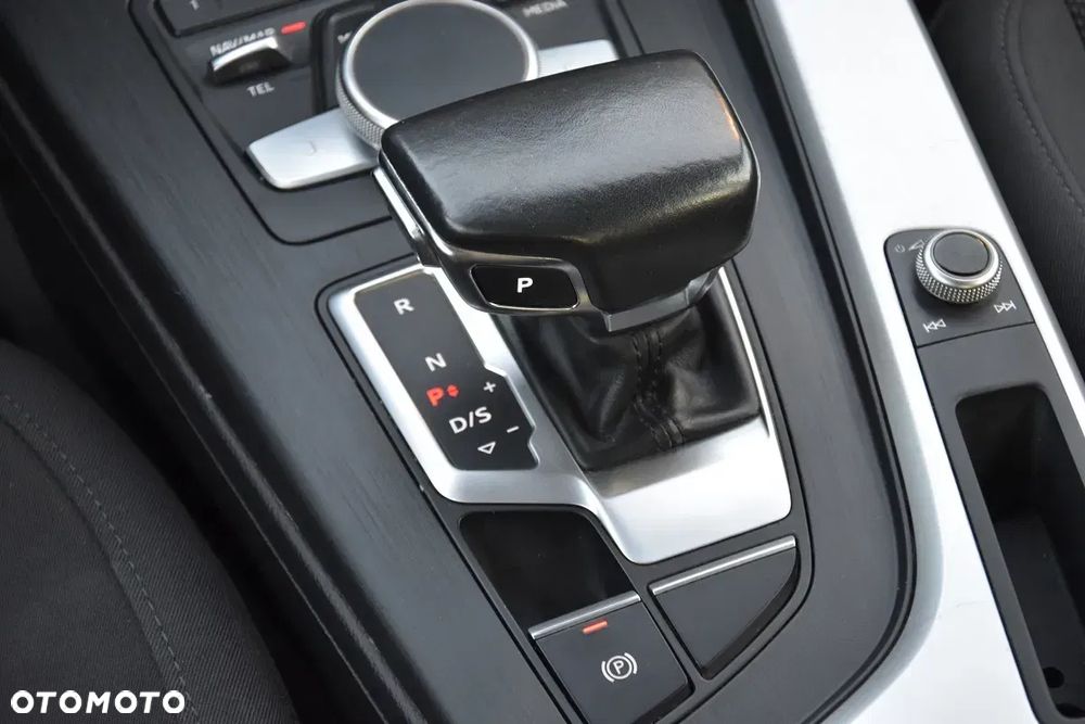 Audi A4 Avant 2.0 TDI S tronic - 16