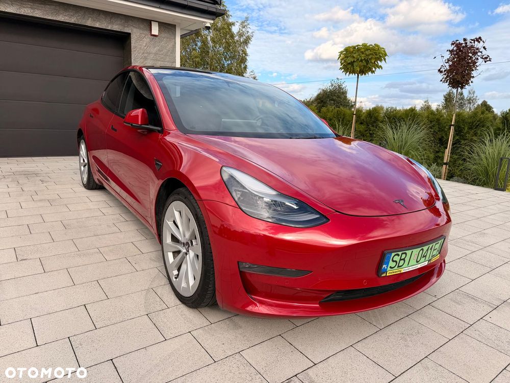 Tesla Model 3 - 4