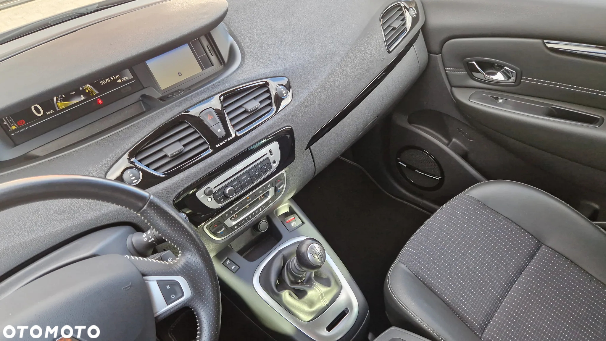 Renault Scenic ENERGY TCe 115 Bose Edition - 14