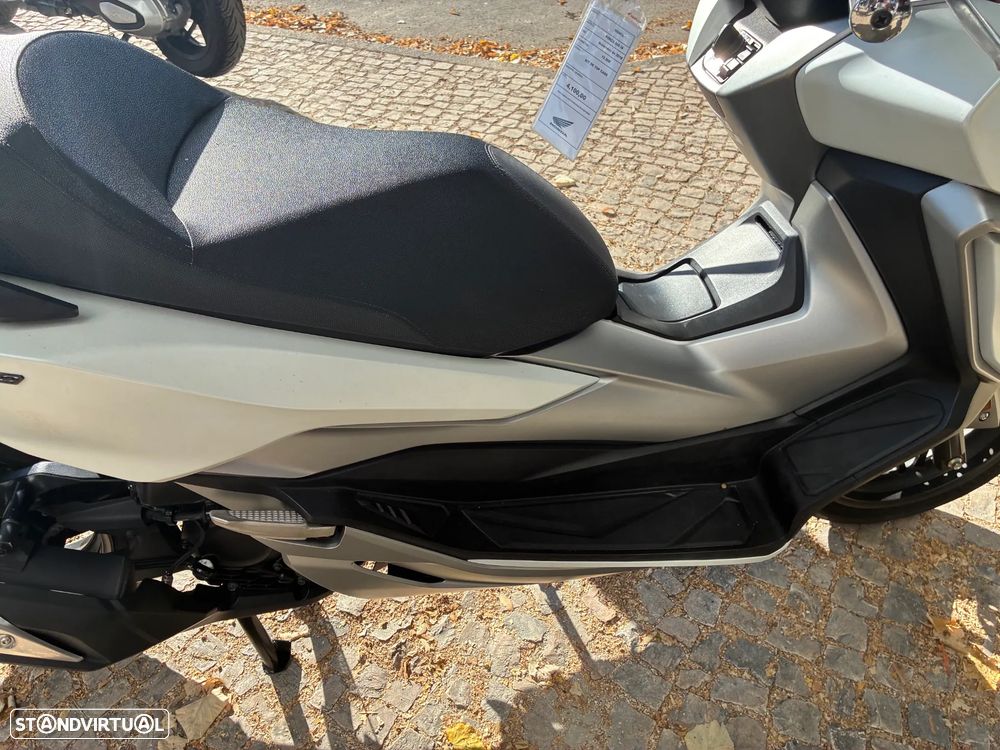 Honda Forza 300 IA - 8