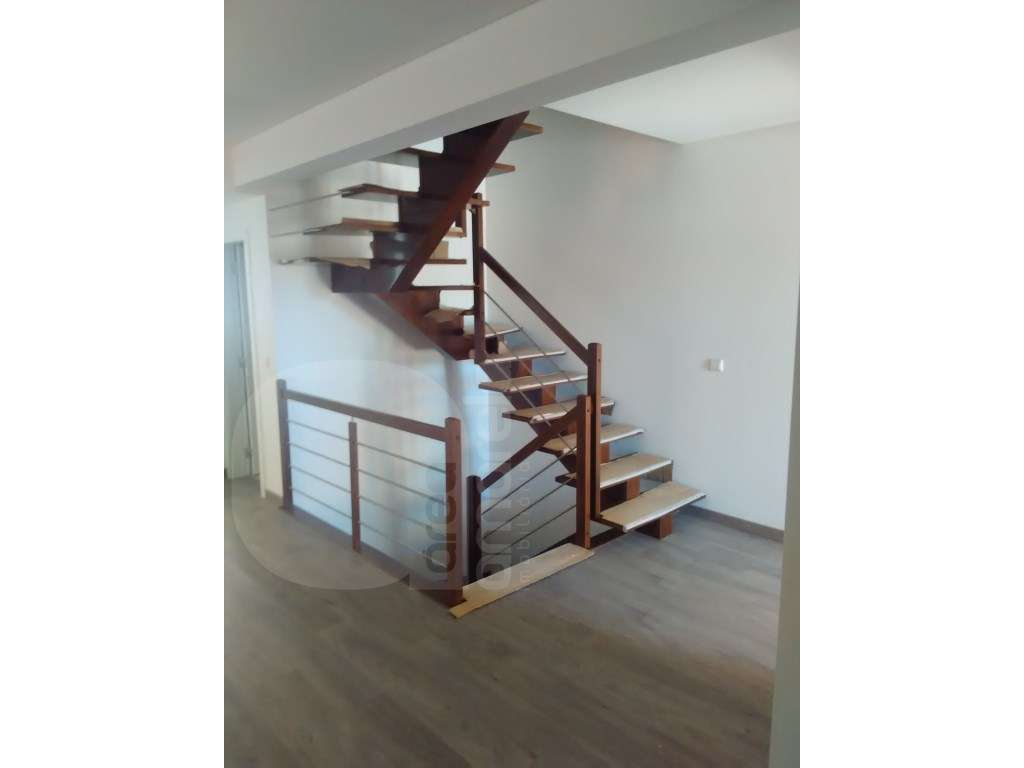 Moradia T4 Geminada | NOVA | Bacelos de Gaio - Seixal - Grande imagem: 2/10