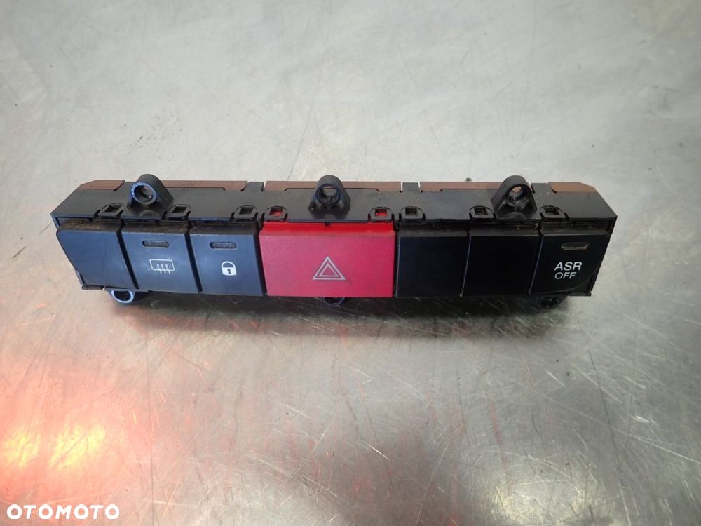 PRZEŁĄCZNIK ŚWIATEŁ AWARYJNYCH FIAT DUCATO III 7355861650