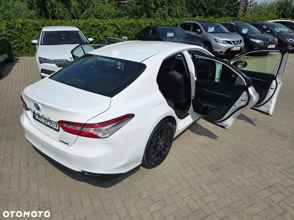 Toyota Camry - 37