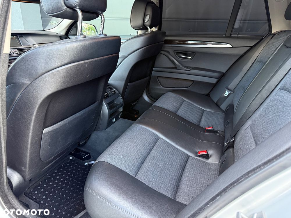 BMW Seria 5 520d - 26