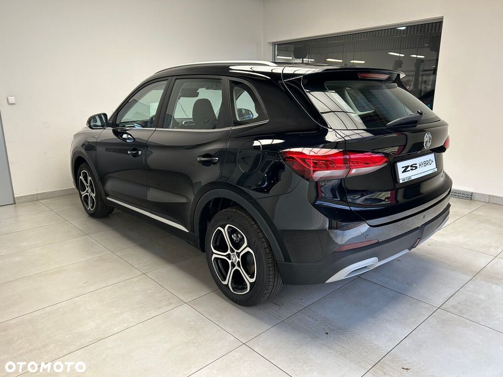 MG ZS - 6