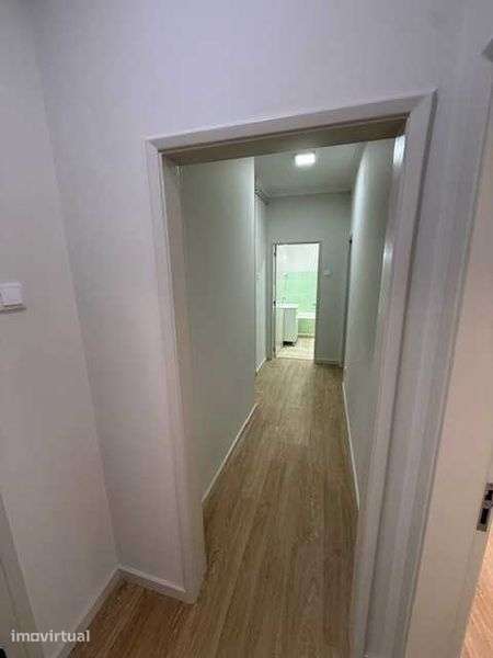 Andar moradia V3, renovado em excelente localização - Grande imagem: 4/12