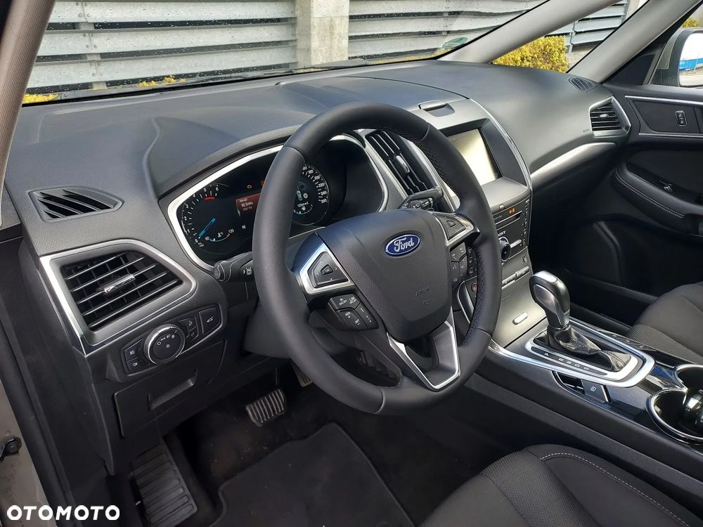 Ford S-Max 2.0 TDCi Titanium PowerShift - 34