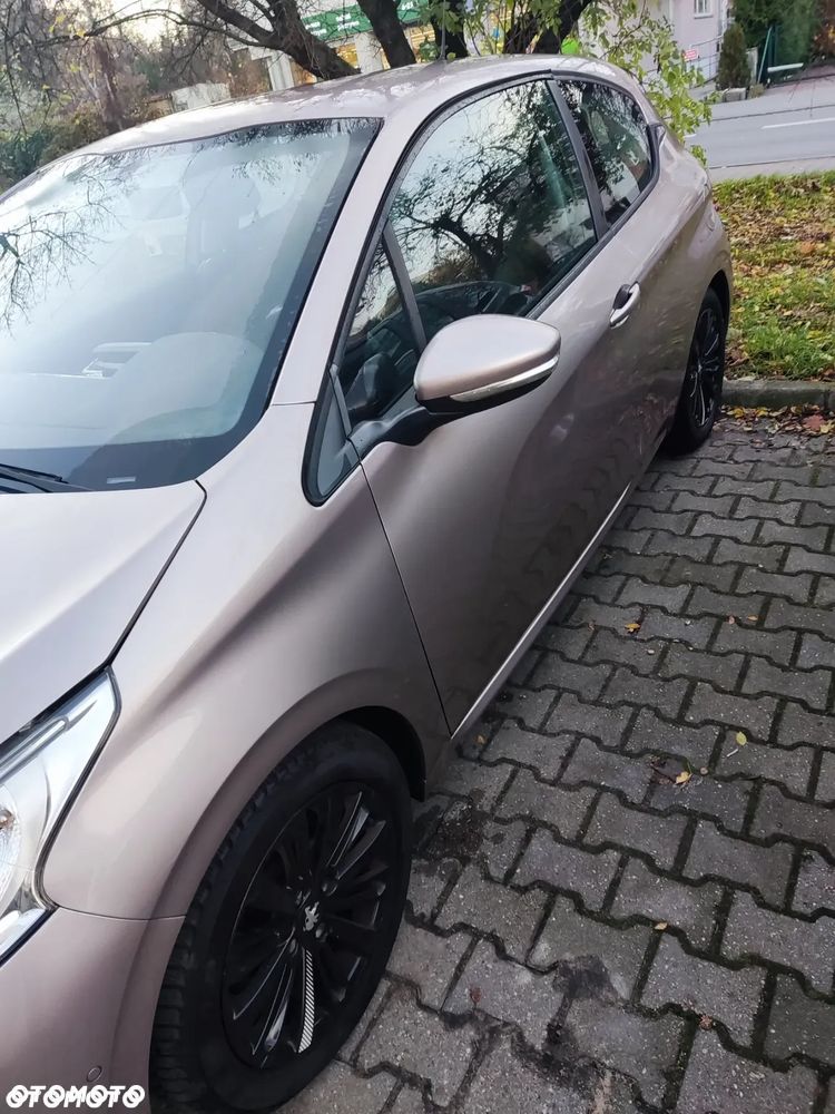 Peugeot 208 1.2 PureTech Active - 8