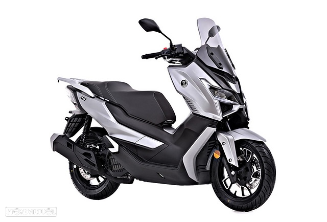 Voge SR1 - 3