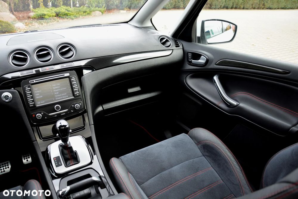 Ford S-Max 2.0 TDCi DPF Titanium X - 34