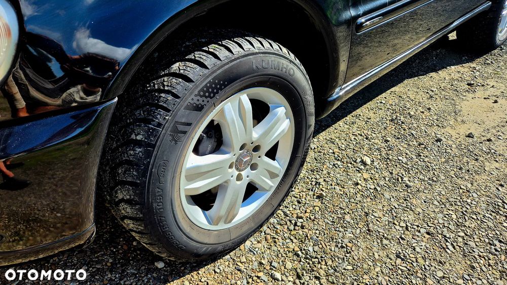 Mercedes-Benz ML - 11