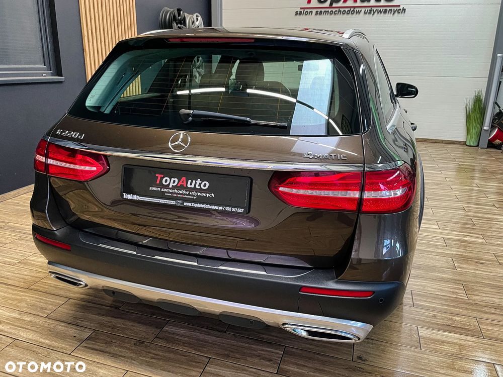 Mercedes-Benz Klasa E 220 d 4-Matic 9G-TRONIC - 8
