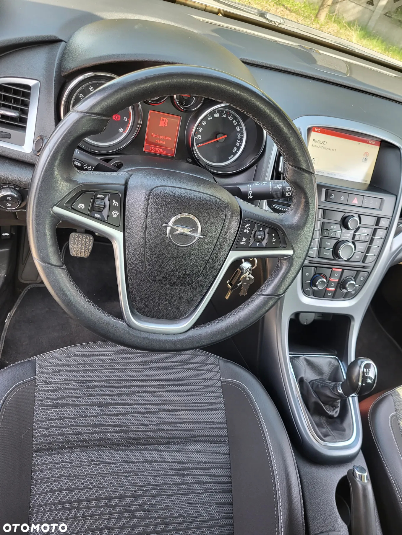 Opel Astra IV 1.4 T Cosmo - 25