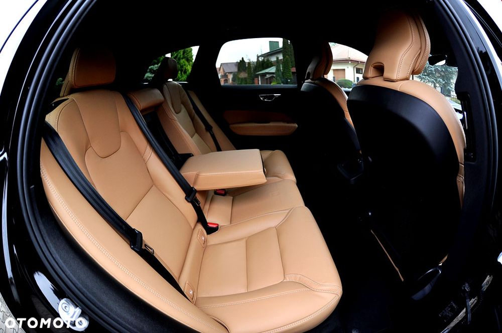 Volvo XC 60 B4 D Geartronic RDesign - 26