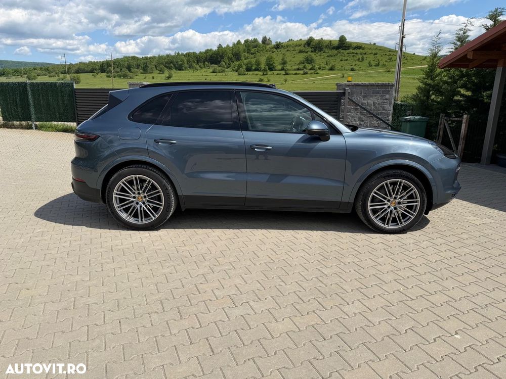 Porsche Cayenne - 4