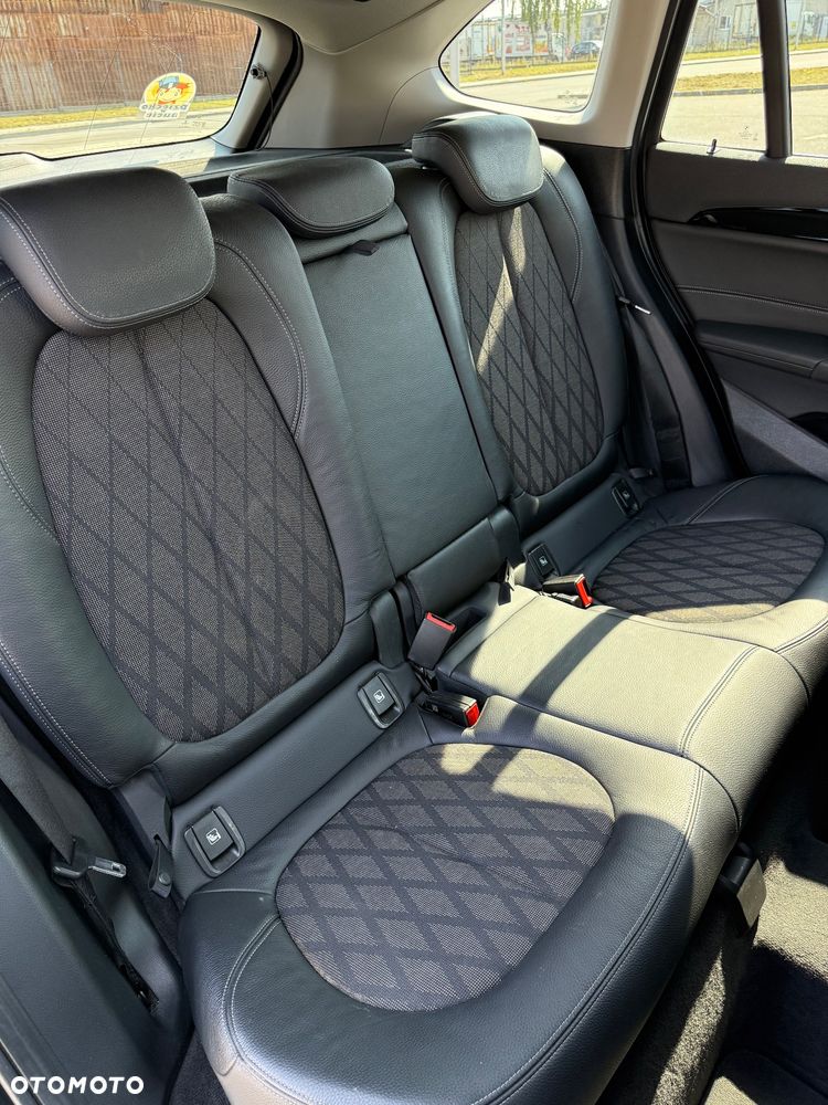 BMW X1 sDrive18i xLine - 11