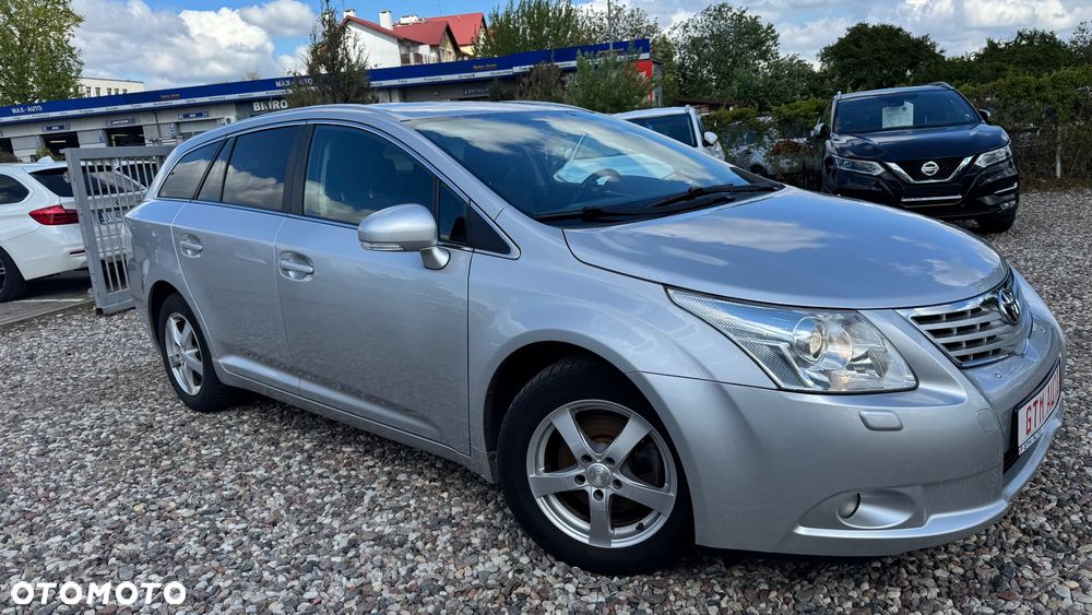 Toyota Avensis 1.8 Sol NAVI - 19