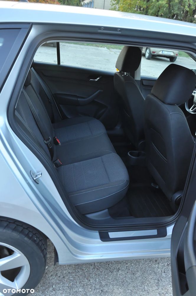 Skoda RAPID Spb 1.2 TSI Elegance Max - 20