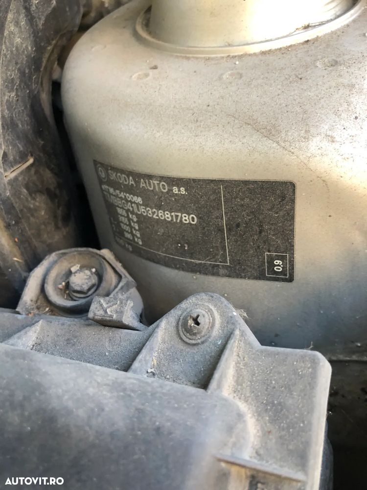 Dezmembrez Skoda Octavia 1 gri argintiu 1,9 diesel xenon 2003 - 5