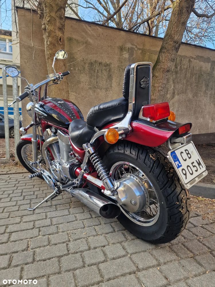 Suzuki Intruder - 1