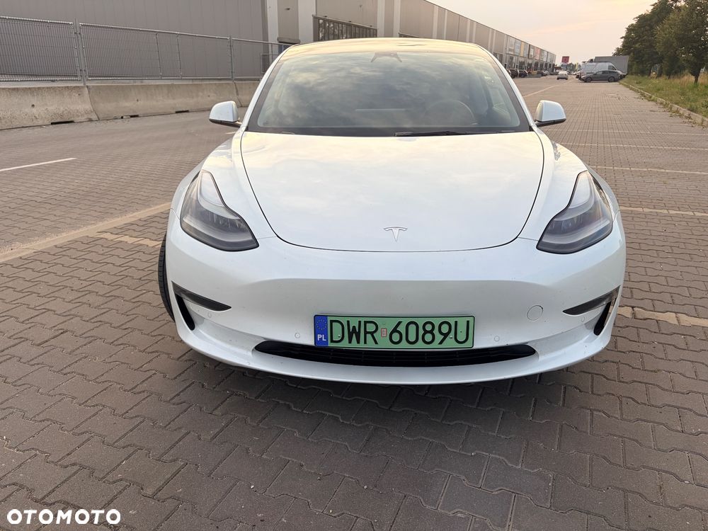 Tesla Model 3 Long Range AWD Premium - 4