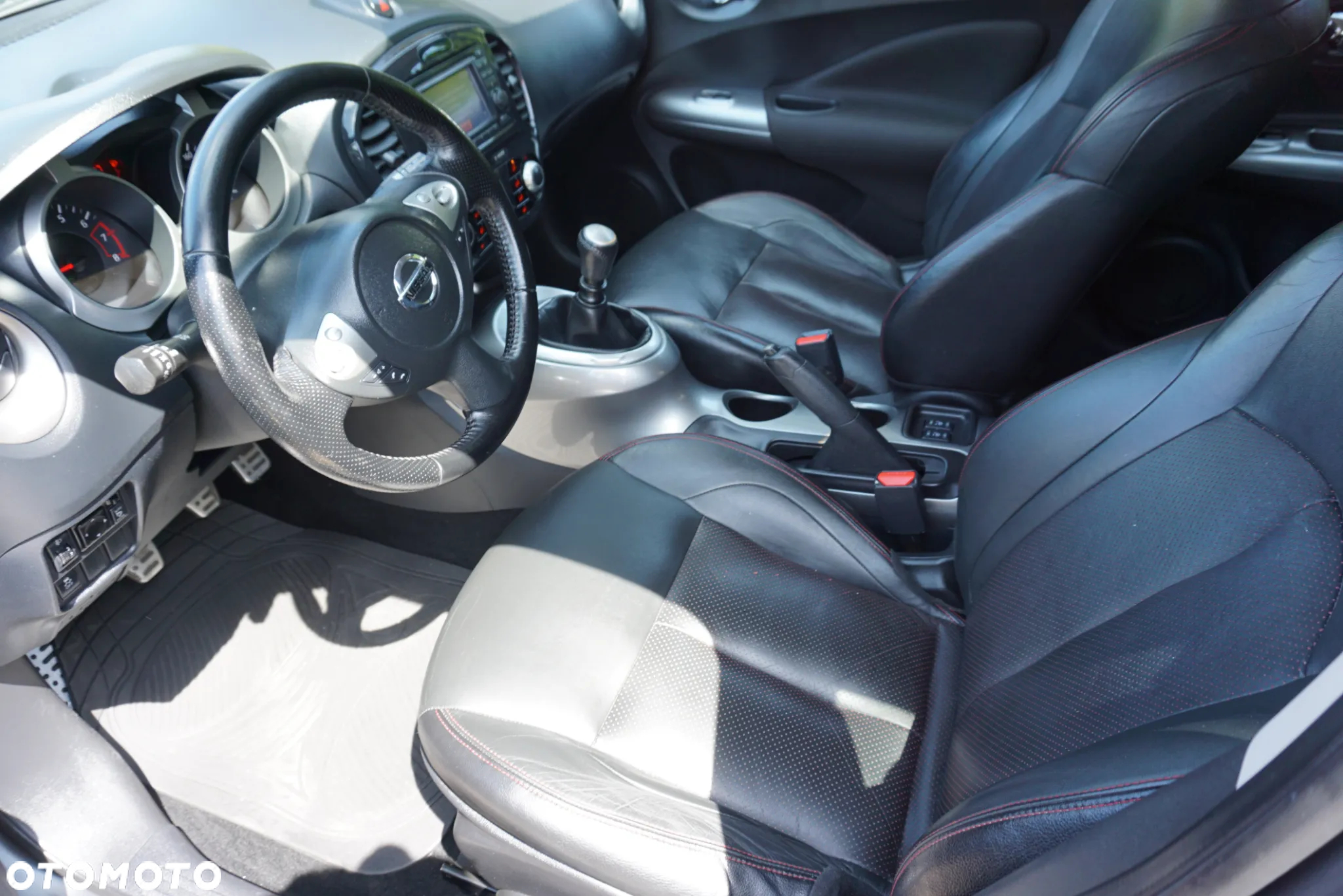 Nissan Juke 1.6 DIG-T Tekna - 17
