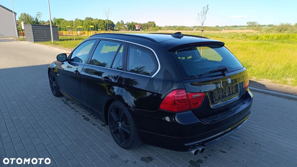 BMW Seria 3 330d DPF Edition Sport - 4