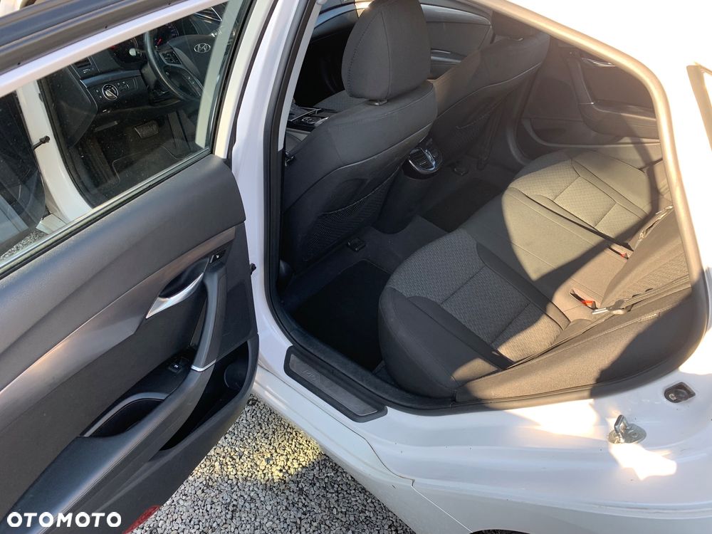 Hyundai i40 i40cw 1.7 CRDi Automatik Premium - 11