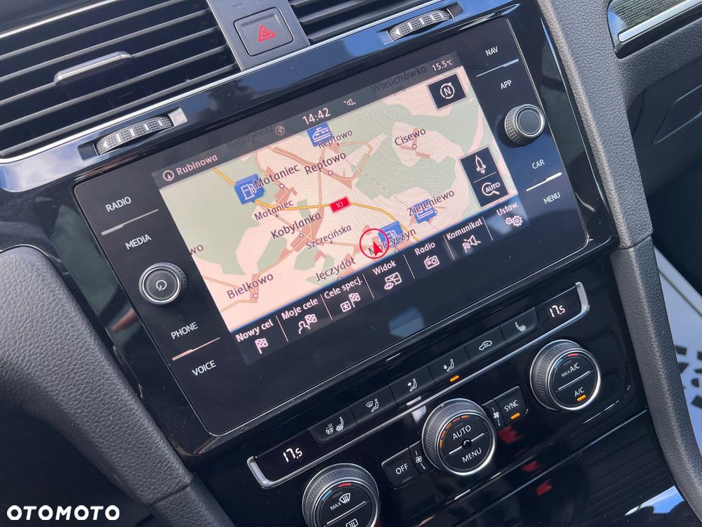 Volkswagen Golf VII 1.6 TDI BMT Highline DSG - 29