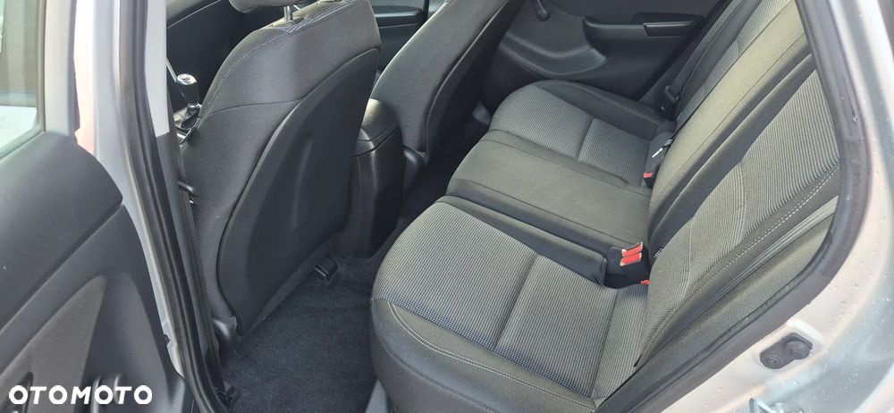 Hyundai i30 1.4 Trend - 9