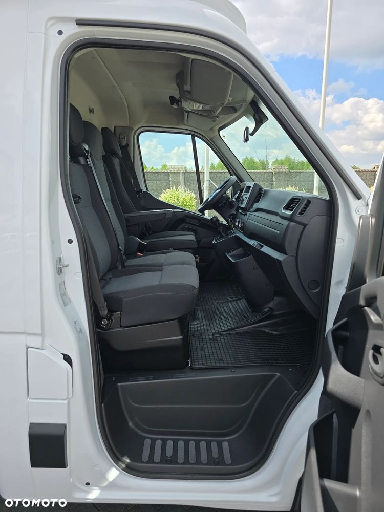 Renault MASTER CHŁODNIA 8 PALET Carrier XARIOS -29*C +29*C 230V STACJONARNE PODŁĄNCZENIE TYLN OŚ BLIŻNIACZA WZMOCNIONA SALON POLSKA 65Tyś km SERWIS ASO RENO DO OSTATNIEGO Km GWARANCJA BOGATA OPCJA WYPOSAŻENIA LEDY HALOGENY TEMPOMAT FOTEL KIEROWCY PNEŁMATYCZNY - 40