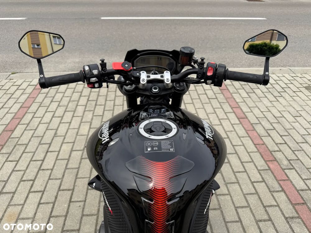 Triumph Street Triple - 9