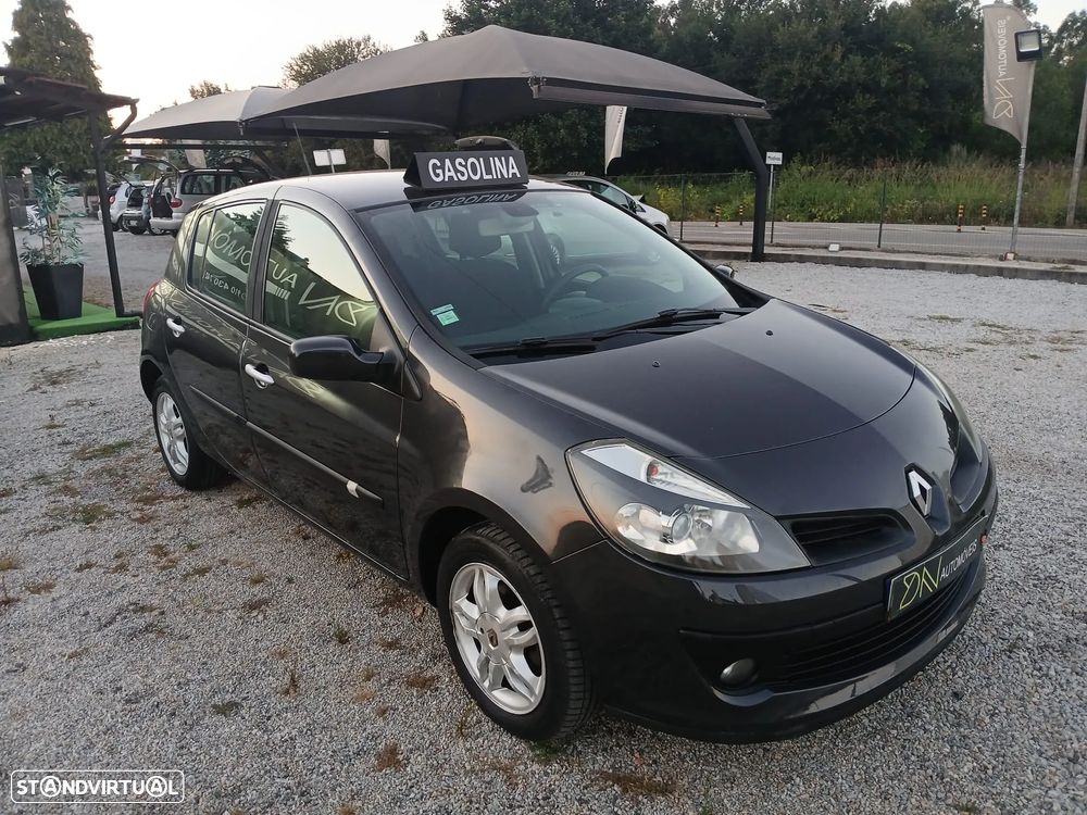Renault Clio 1.2 16V Confort - 8