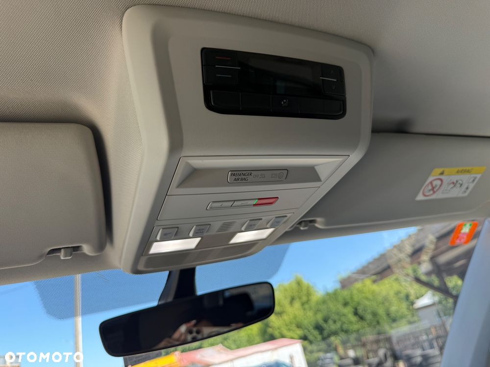 Volkswagen Multivan 2.0 TDI L1 DSG - 33