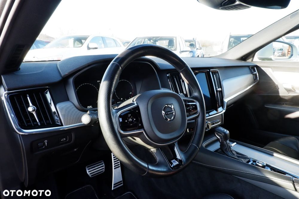 Volvo V90 T5 R-Design - 23