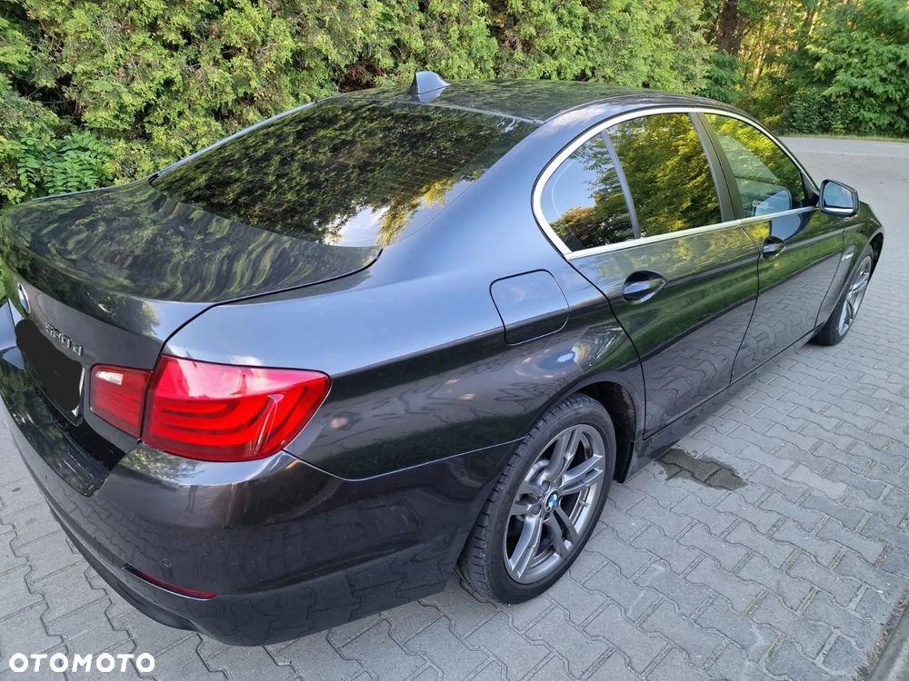 BMW Seria 5 520d Luxury Line - 9