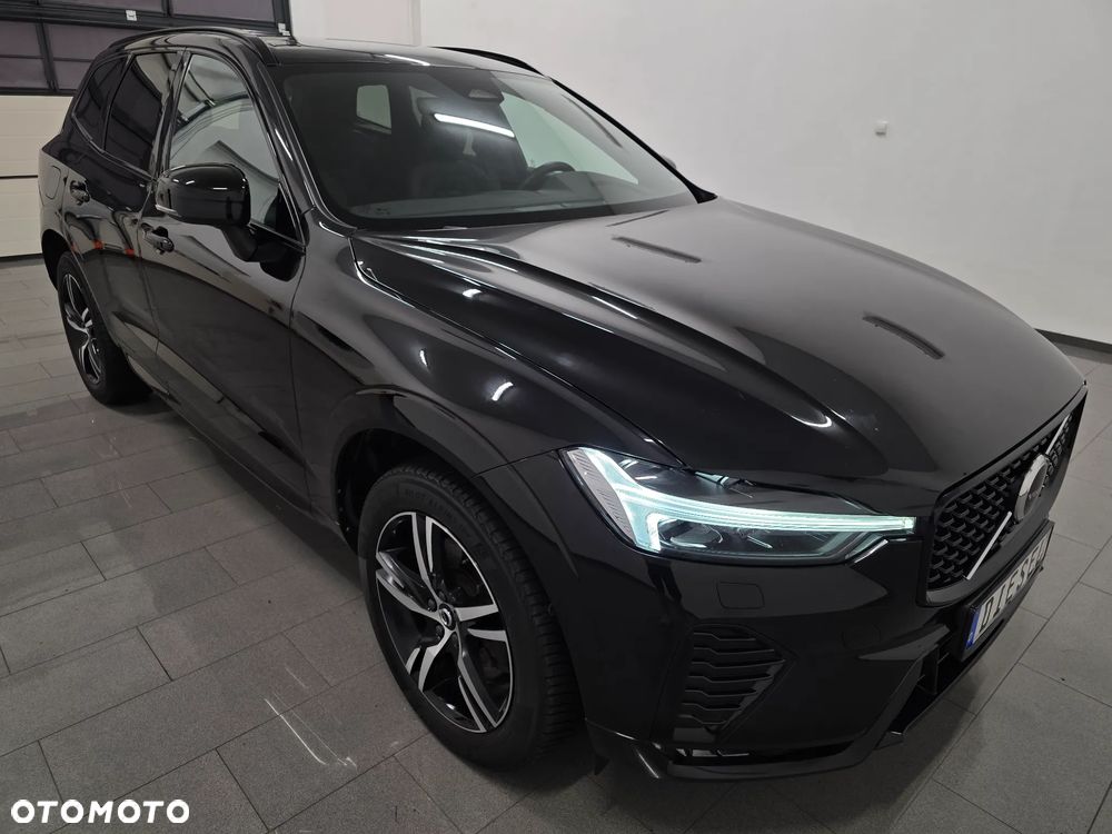Volvo XC 60 B4 D AWD Plus Dark - 32
