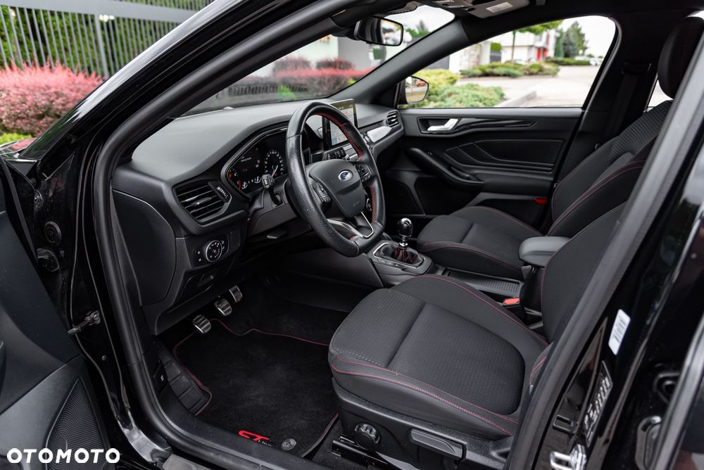Ford Focus 1.0 EcoBoost Start-Stopp-System ST-LINE - 20