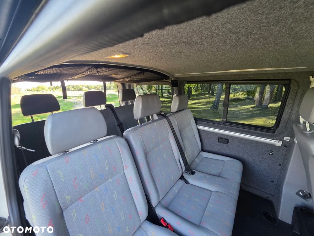 Volkswagen Multivan - 14