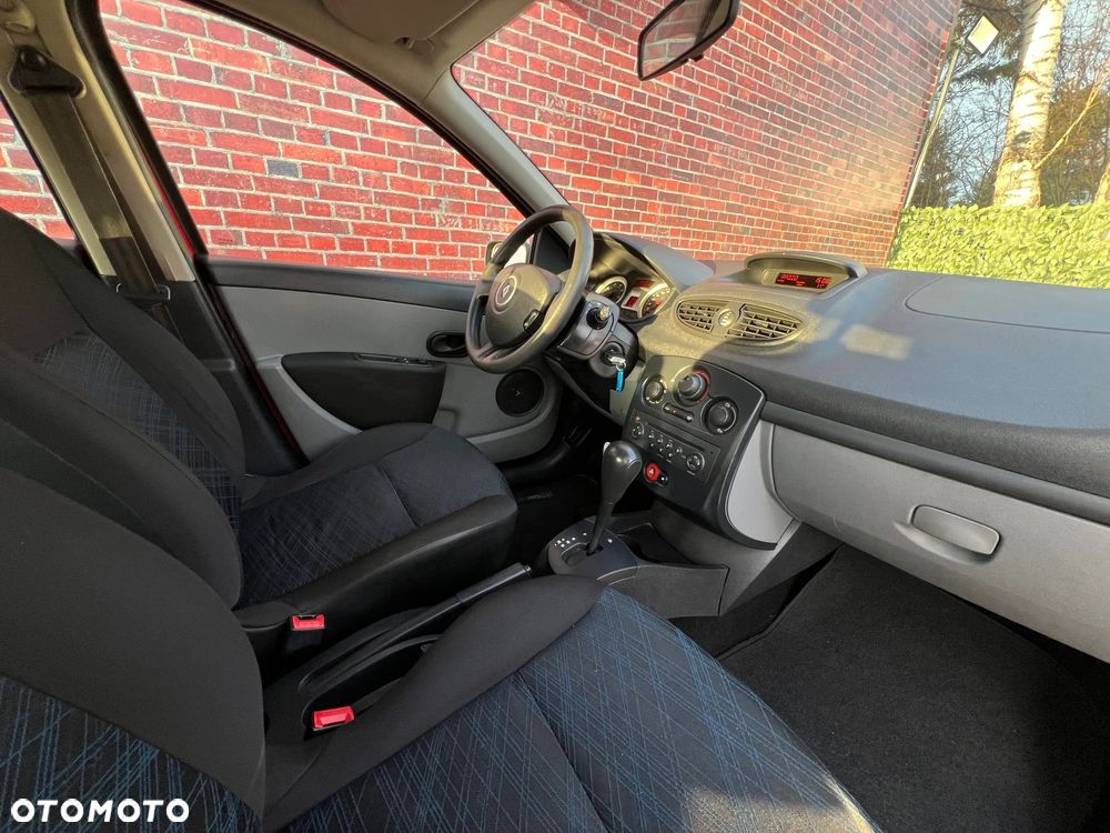 Renault Clio - 8