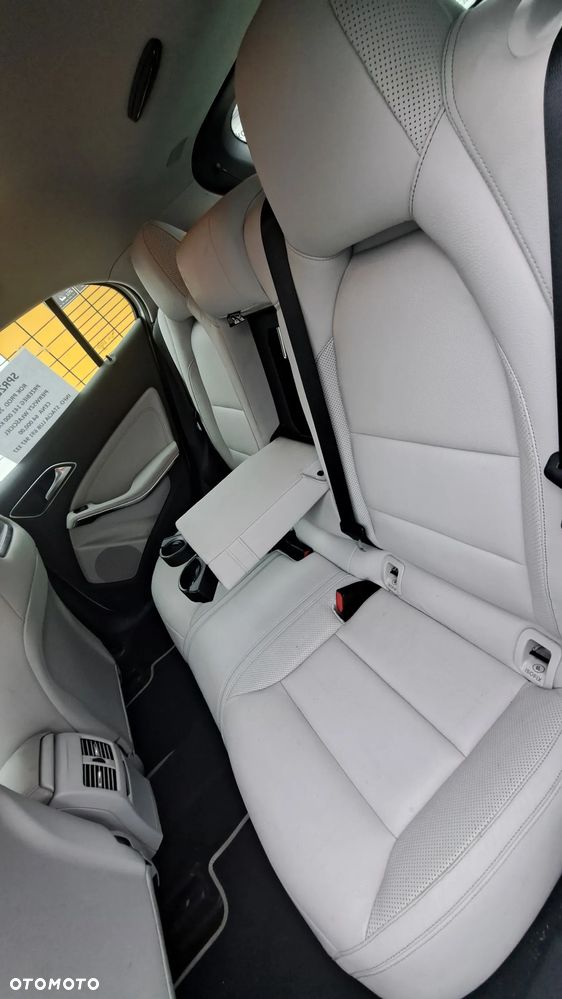 Mercedes-Benz GLA - 7