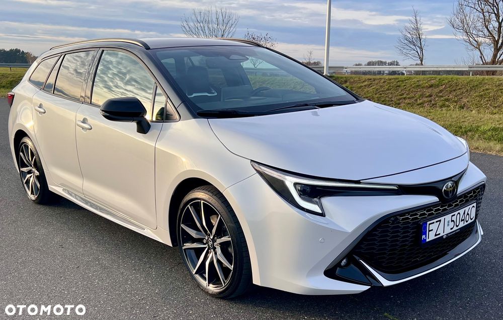 Toyota Corolla 2.0 Hybrid GR Sport Dynamic - 18