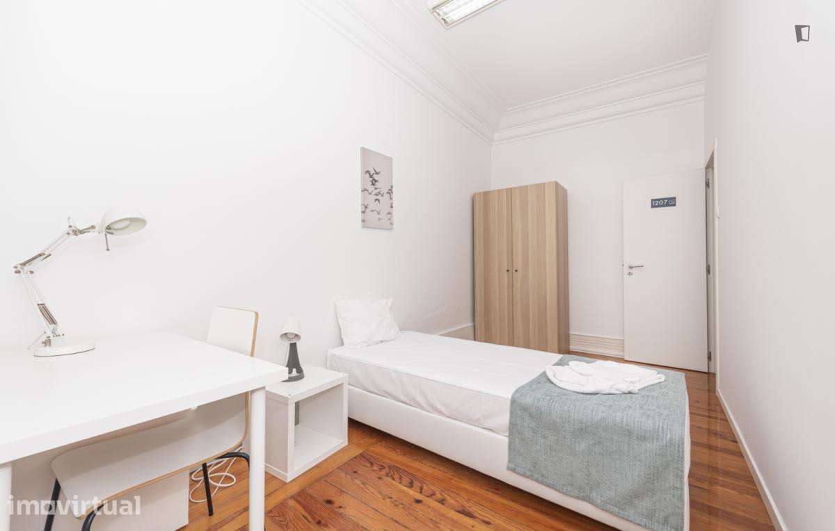 Quarto - localizado em Marquês de Pombal Lisbon - Grande imagem: 3/19