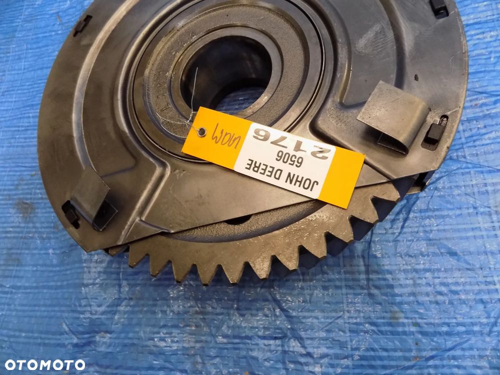 John Deere seria 6000, 6600  6230 6400 Koło zebate wom pto l100533 6630 - 6