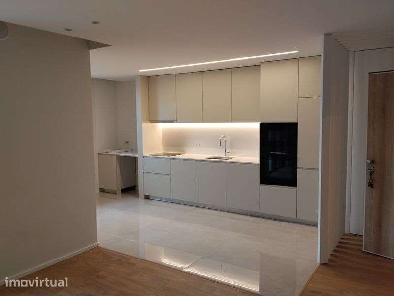 T1 + 1 novo no centro da cidade - Grande imagem: 2/7