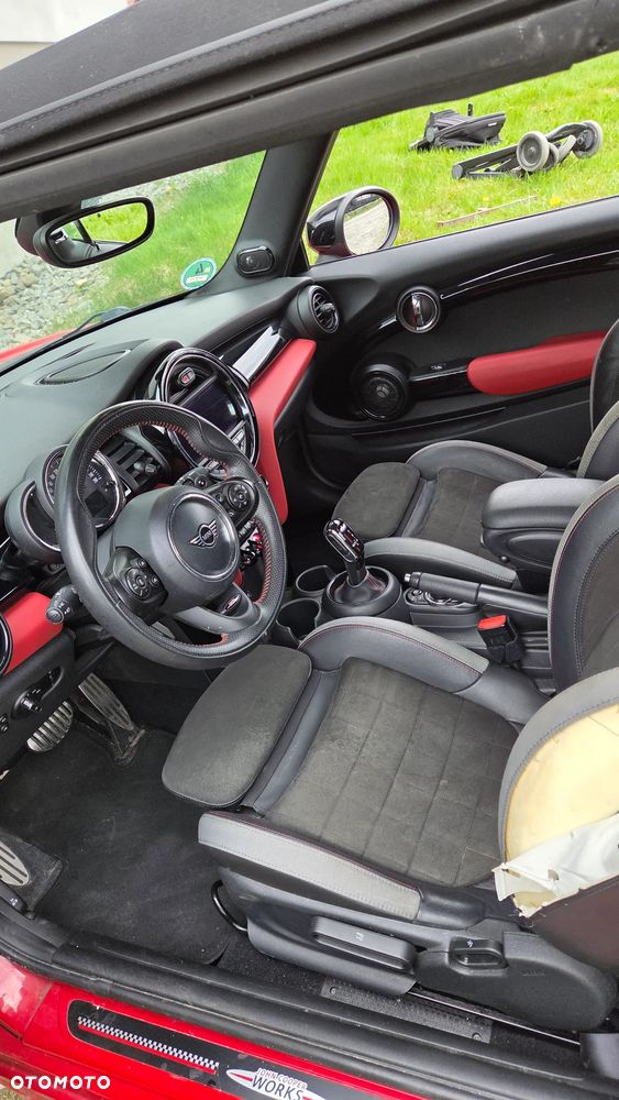 MINI Cooper S Sidewalk Trim - 10