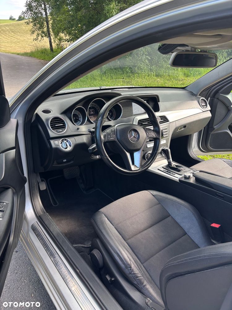 Mercedes-Benz Klasa C 250 CGI BlueEff - 3